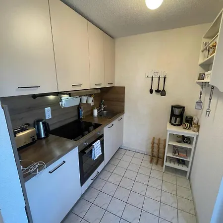 Gemuetliches 1-schlafzimmer-apartment Lägenhet
