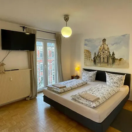 Gemuetliches 1-schlafzimmer-apartment 아파트 드레스덴